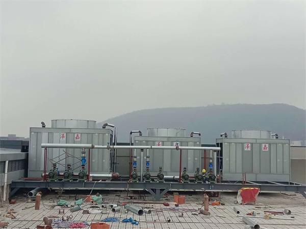 冷卻塔使用一天的耗水量是多少？